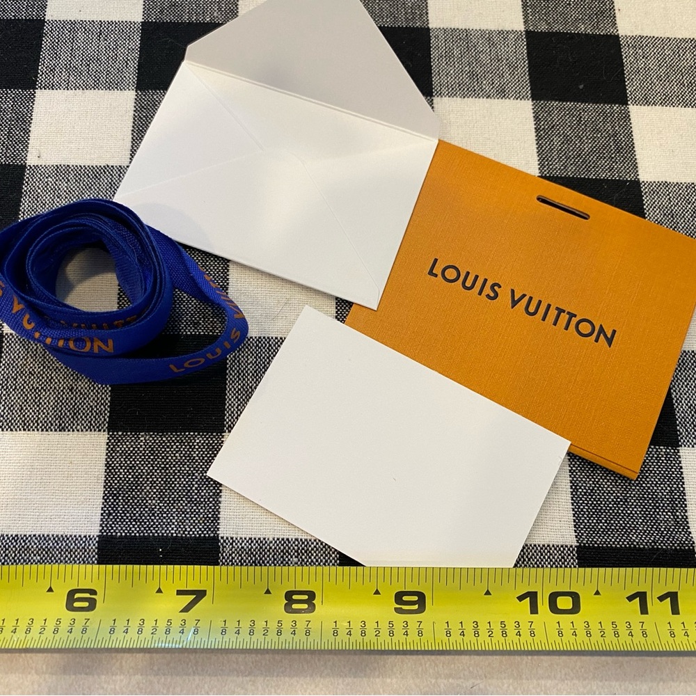 Louis Vuitton ribbon and blank gift tag